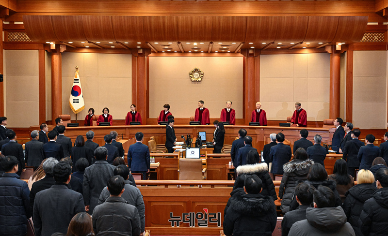 헌재, '韓 재판관 지명' 가처분 오늘 평의 … 이르면 이번 주 결론 | 인스티즈