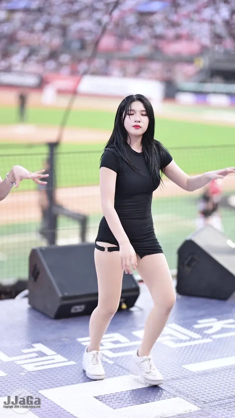 유투부 조회수 1.9억회 치어리다 | 인스티즈