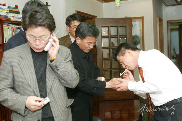 자세히 들여다보면 소름 돋는 노무현과 문재인의 역사적 숙명 | 인스티즈