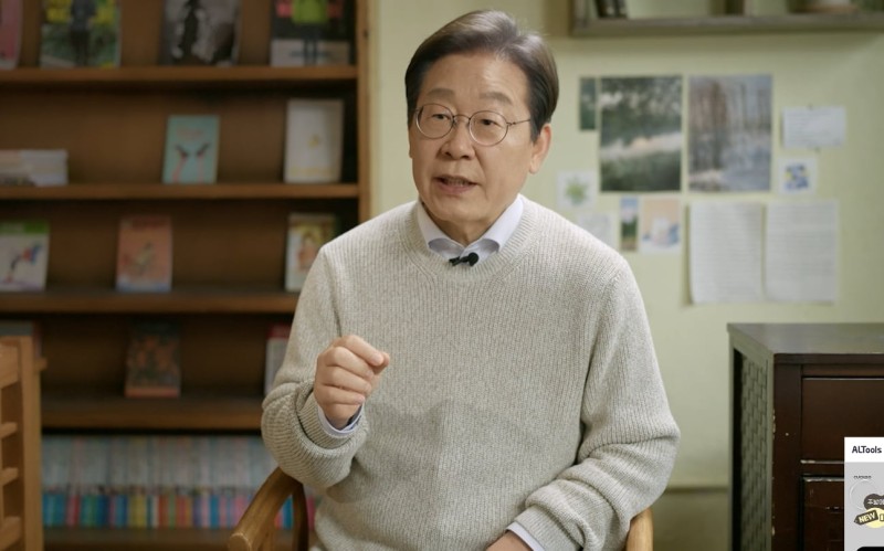 짙은 색 정장 대신 캐주얼... 이재명 스타일 달라졌다 | 인스티즈