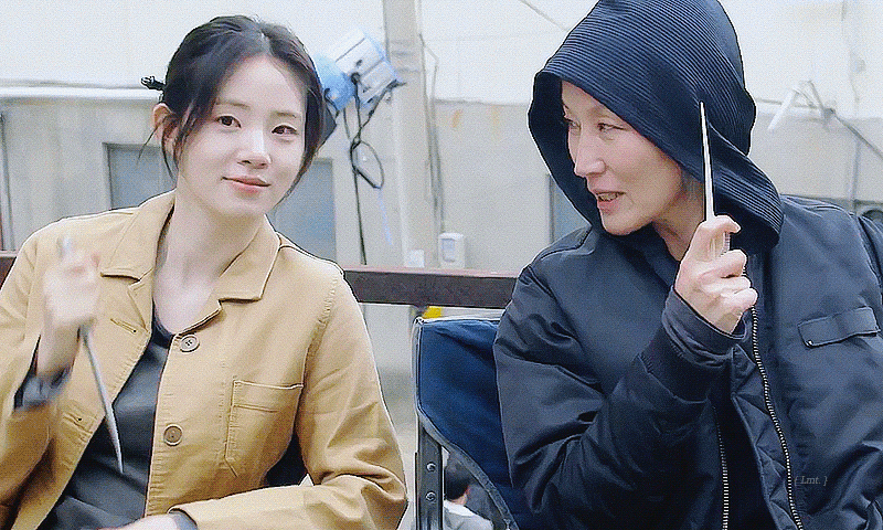 영화 파과 예고편 속 조각, 투우, 강선생, 류.gif | 인스티즈