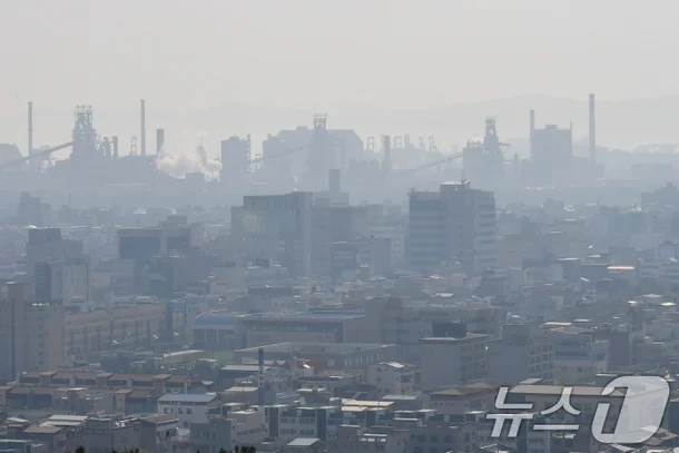 "패딩 넣고 반팔 꺼내두세요"…금요일 29도 초여름 날씨 | 인스티즈