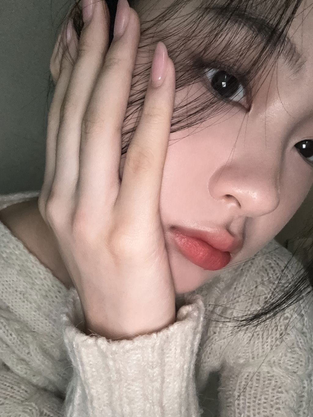 오늘 키키 키야가 셀프로 했다는 뽀용 메이크업 | 인스티즈