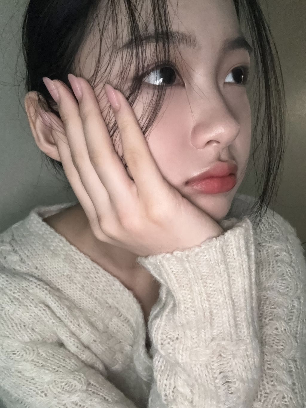 오늘 키키 키야가 셀프로 했다는 뽀용 메이크업 | 인스티즈