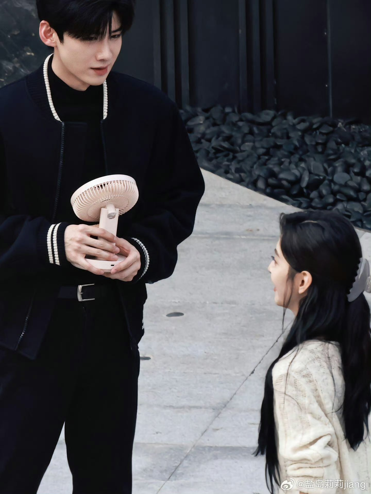 한국 스타일리스트가 참여한 중드 남주 착장 | 인스티즈