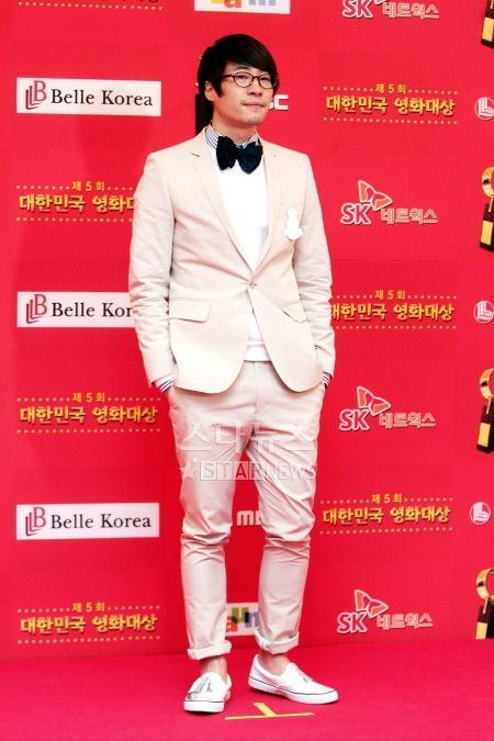  늘 10년 뒤 유행을 알 수 있게 해준다는 류승범 패션