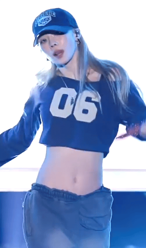 입술 박치기 함 조지자는 윈터 .mp4 | 인스티즈