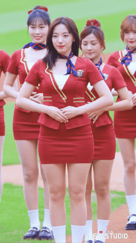  빨강 승무원 유니폼 하지원 치어리더.gif