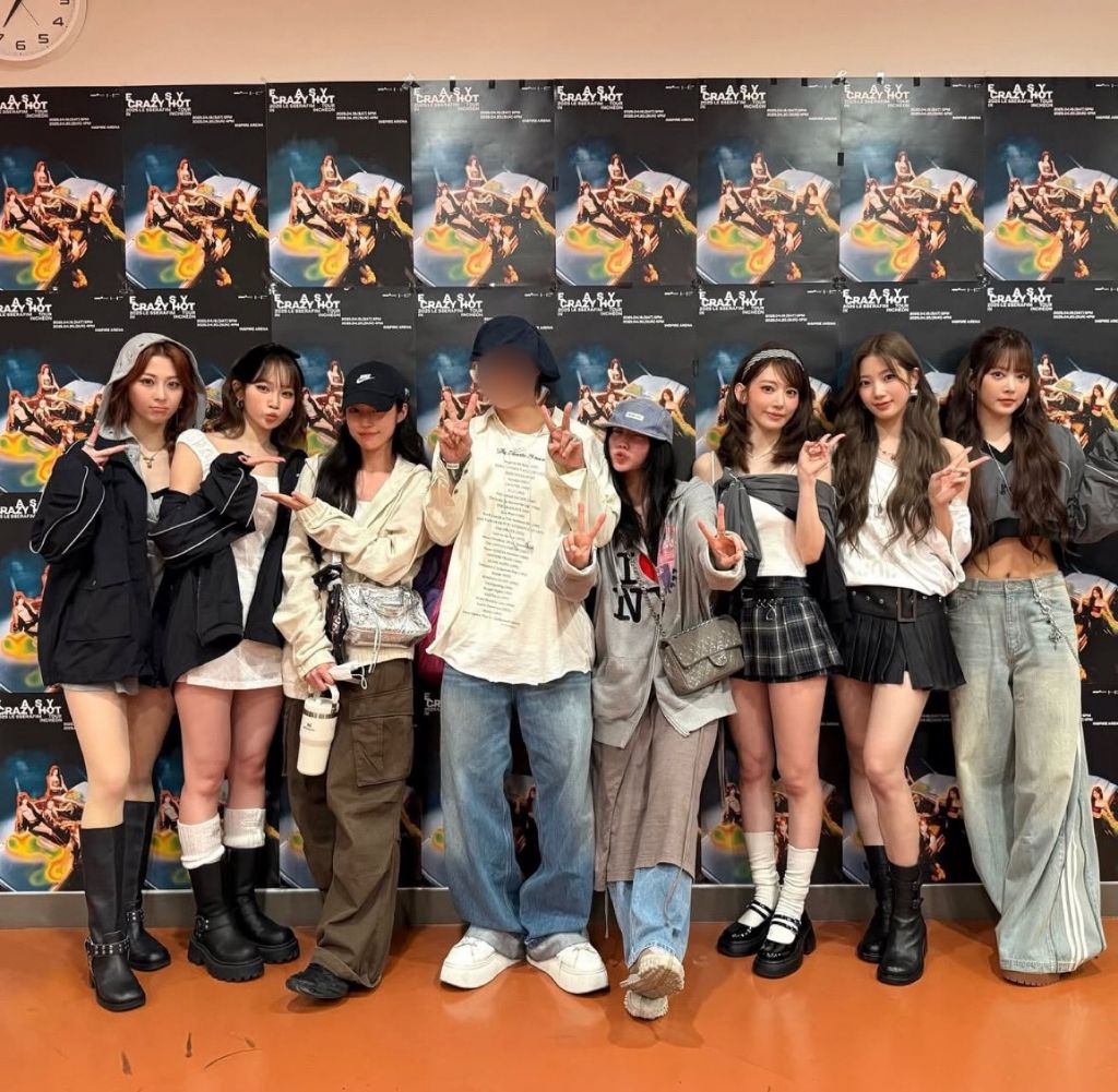  르세라핌 콘서트 간 배우 노윤서