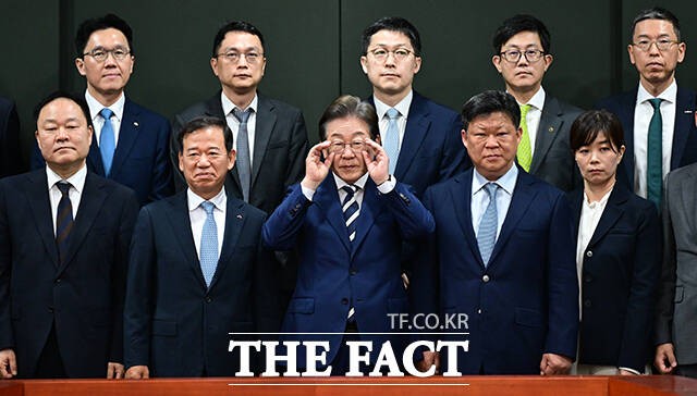 '금투 시장' 들여다보는 이재명 [TF사진관] | 인스티즈