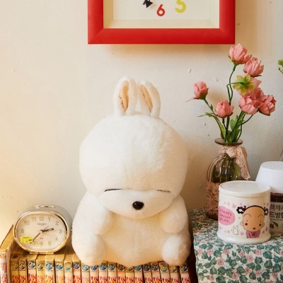  마시마로 인형 상세샷 보는데 배경이 2000년대야
