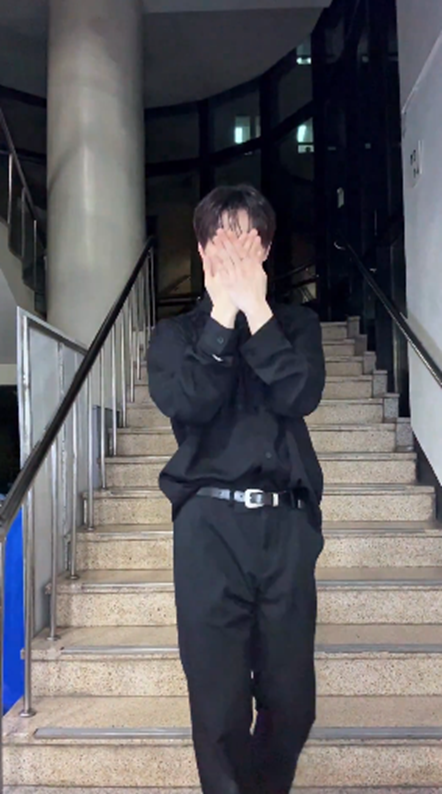 데뷔 전 무신사 스냅 모델로 활동했었다는 아이돌...jpg | 인스티즈