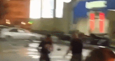 맞짱 뜨면 경찰이 심판보는 나라.gif | 인스티즈