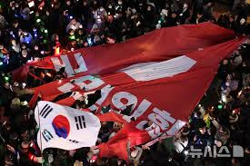 '국힘 해체' 현수막에 긁혀서 당직자 고소한 국민의힘 | 인스티즈