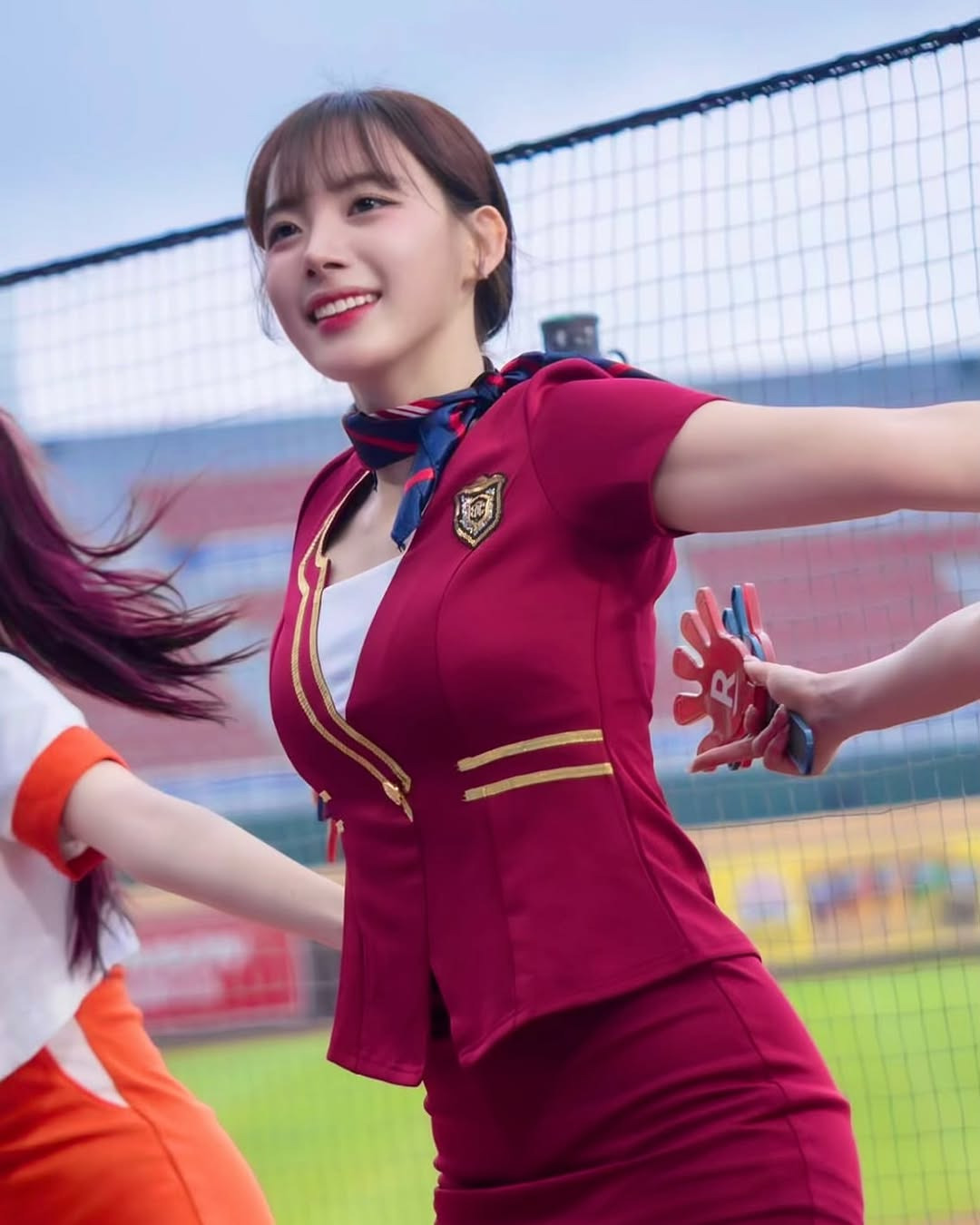  하지원 치어리더 스튜어디스 컨셉 복장.jpg