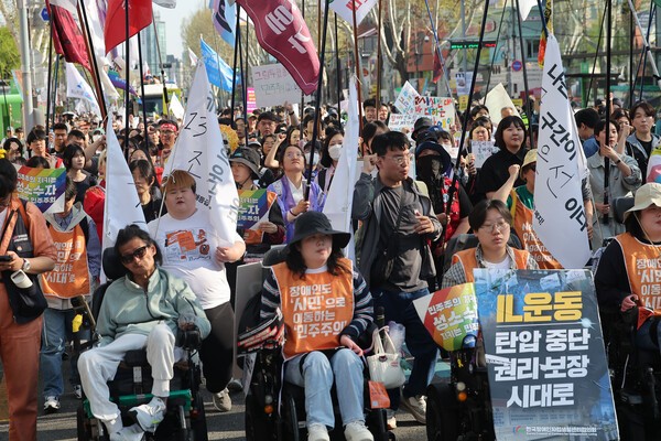 [이슬기의 무기가 되는 글들] 문재인·이재명의 '나중에 정치' | 인스티즈