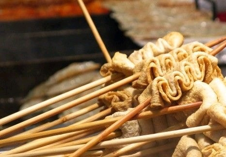  취향 제대로 갈리는 꼬불이 어묵 시간대별 식감.jpg