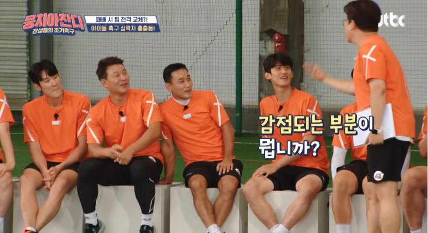 나이 50에 제자리에서 뒤로 공중돌기하는 여홍철.gif | 인스티즈