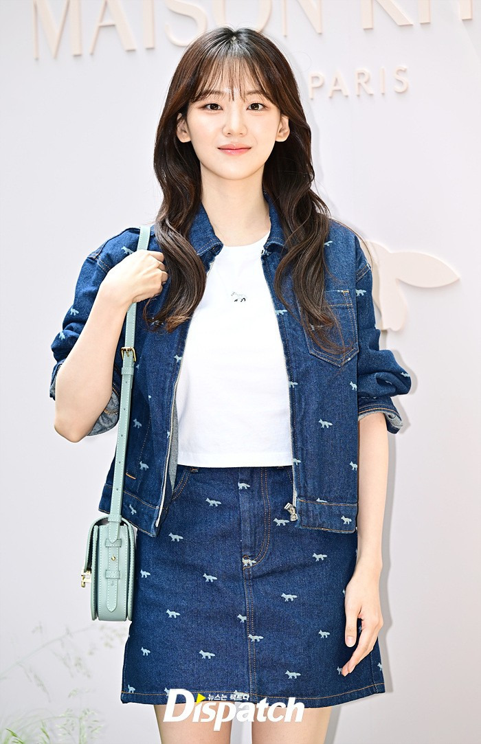 오늘자 메종 키츠네 행사에서 에스파 지젤, 조이현, 신시아.jpg | 인스티즈