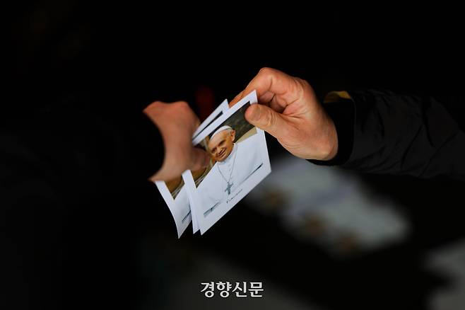 '교황님이 찾아오셨을까…' 명동성당 위에 뜬 무지개 [정동길 옆 사진관] | 인스티즈