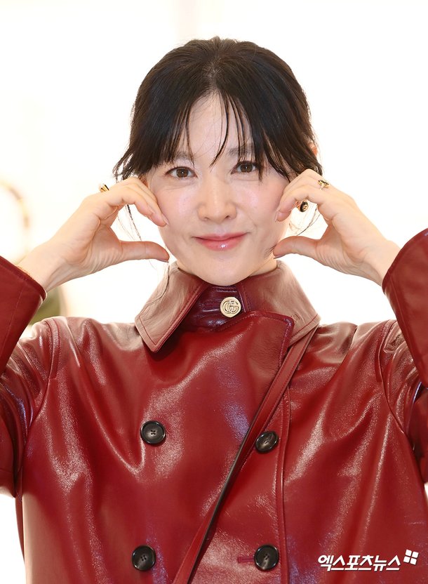  이영애 아들·딸 등교 준비? 그냥 잔다…도와주는 분 있어 (철파엠)