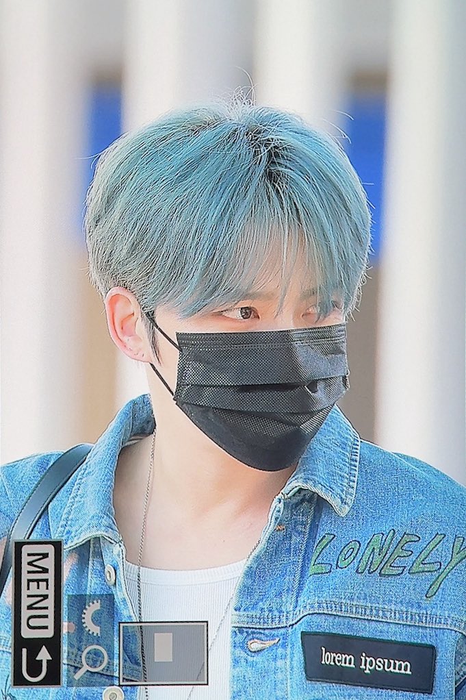 오늘자 홍콩으로 출국하는 김재중 사진..... | 인스티즈