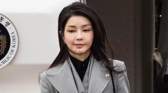 숙취 메이크업하고 정상회담 다니는 김건희 | 인스티즈