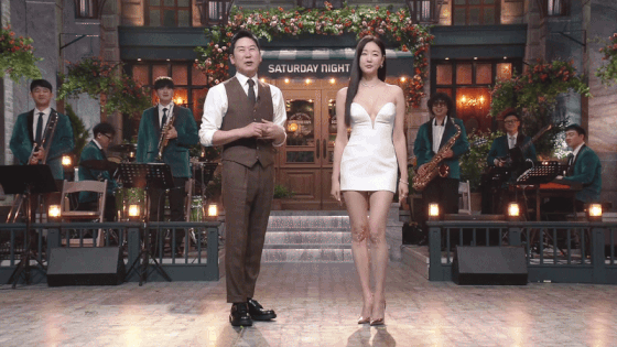 오늘 SNL에 나온 48살 김사랑 개쩌는 몸매 | 인스티즈