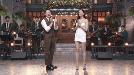  오늘 SNL에 나온 48살 김사랑 개쩌는 몸매4
