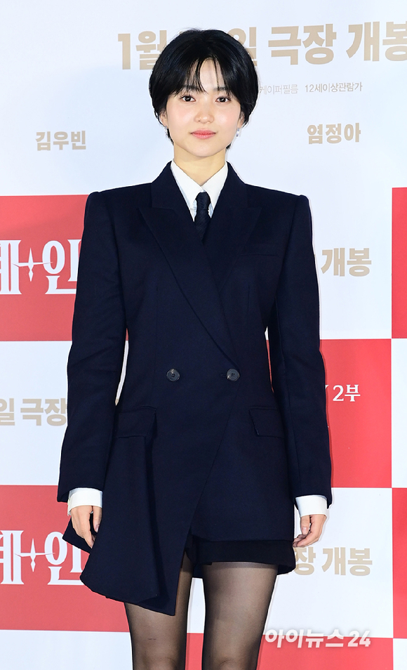 개인적으로 좋아하는 여배우들의 넥타이 패션.jpg | 인스티즈