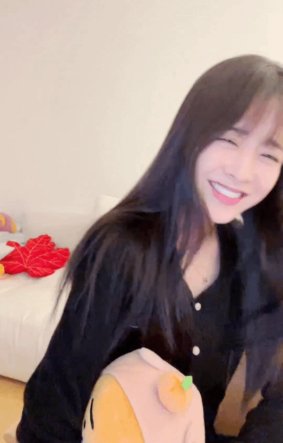 야밤에 술 마시고 라방 켠 박보영ㅋㅋㅋㅋㅋ.gif | 인스티즈