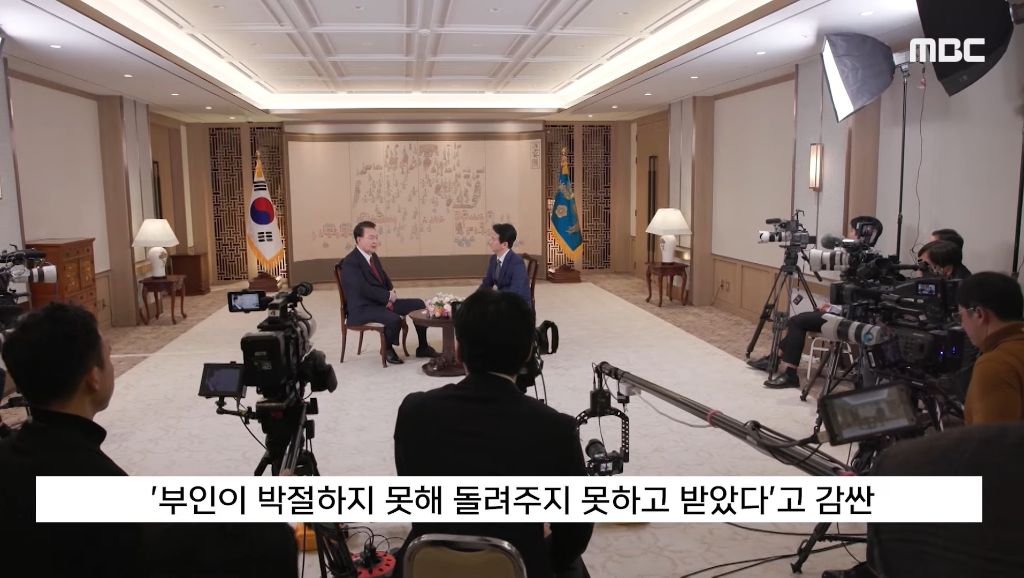 임은정 책 반송한 윤석열…"아내는 박절하지 못해 디올백 받았는데” | 인스티즈