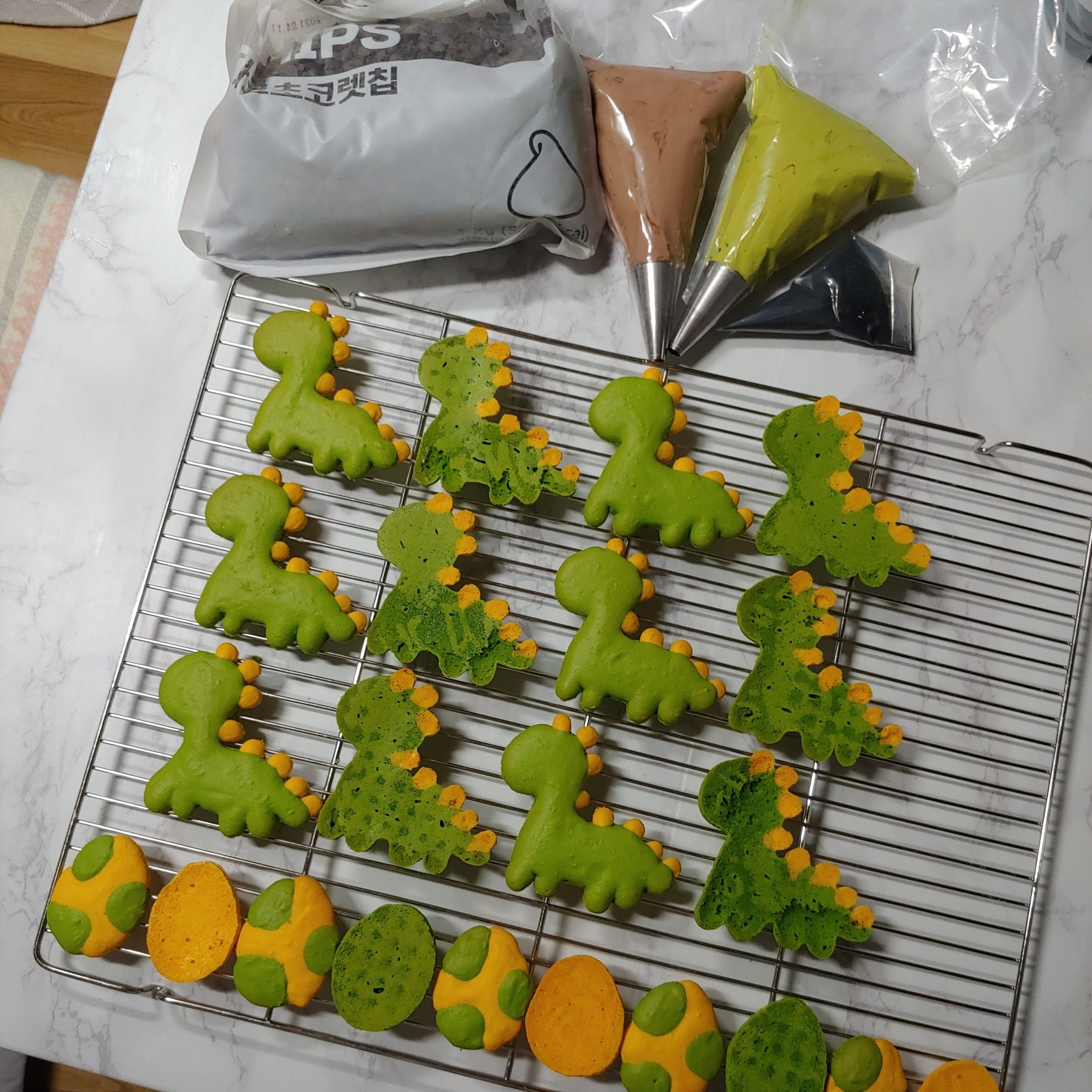 어린이날 기념 와이라노 사우르스 마카롱을 만들어보자! | 인스티즈