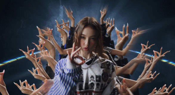 공개되고 난리난 오늘 컴백한 미야오 뮤비...gif | 인스티즈