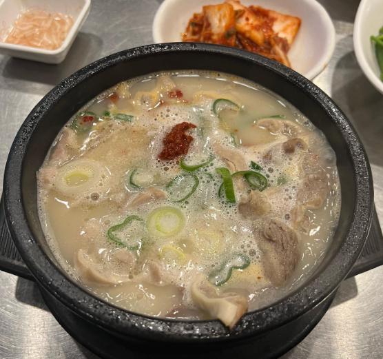 부산 현지인들이 가는 국밥집 타래.twt | 인스티즈