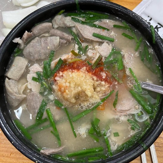 부산 현지인들이 가는 국밥집 타래.twt | 인스티즈