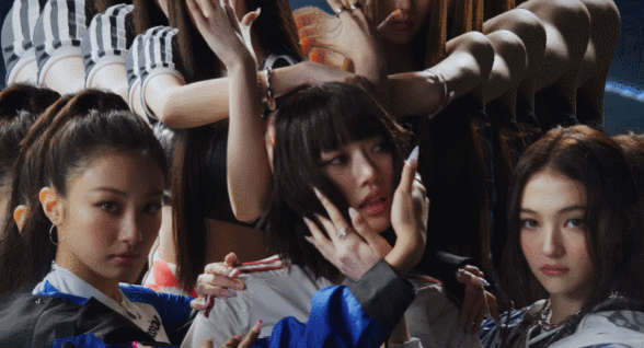 공개되고 난리난 오늘 컴백한 미야오 뮤비...gif | 인스티즈