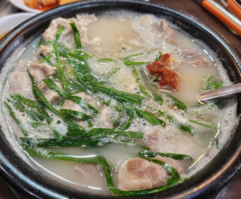 부산 현지인들이 가는 국밥집 타래.twt | 인스티즈