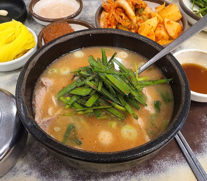 부산 현지인들이 가는 국밥집 타래.twt | 인스티즈