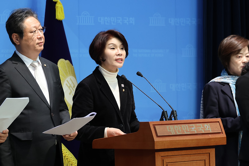 한정애 의원이 말해주는 문재인 대통령 기소 진짜 팩트 (*생활비도 아님)(권칠승, 박범계, 이개호, 이인영, 진선미, 추미애, 황희) | 인스티즈