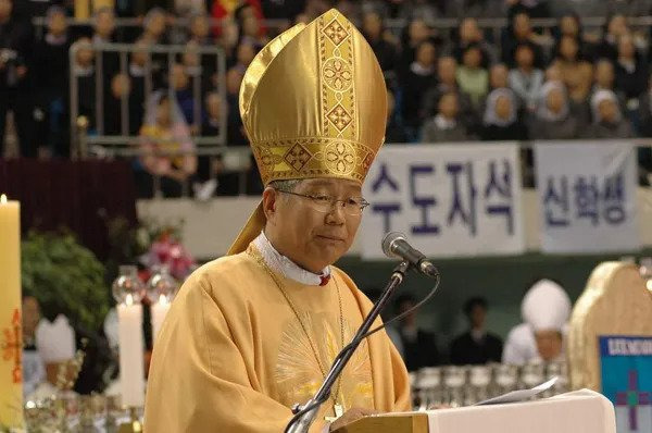 유흥식 라자로 추기경, 그는 누구인가? | 인스티즈