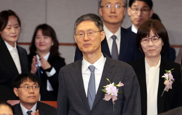 20년 전 문형배 판사가 말한 '민주 성지' 마산은 뒷걸음질만 쳤다 | 인스티즈
