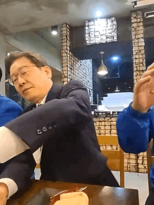  이재명 치킨을 뭘 어떻게 한거임?2