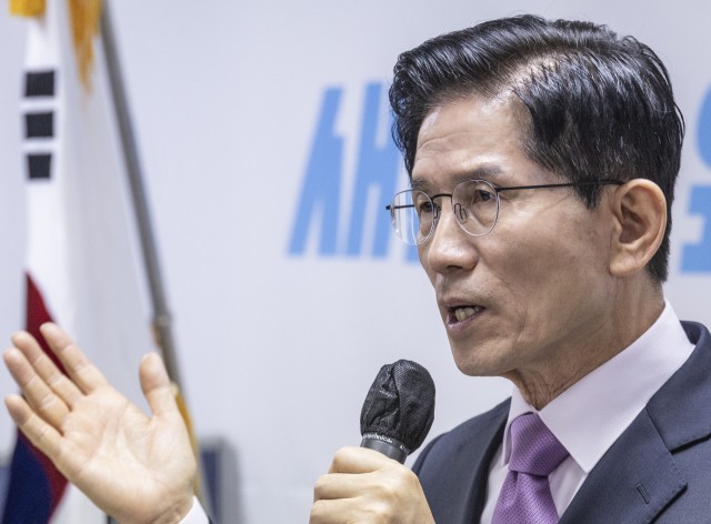 노동장관 출신 김문수 "기업 있어야 노조 있다…중대재해법 바꿔야" | 인스티즈