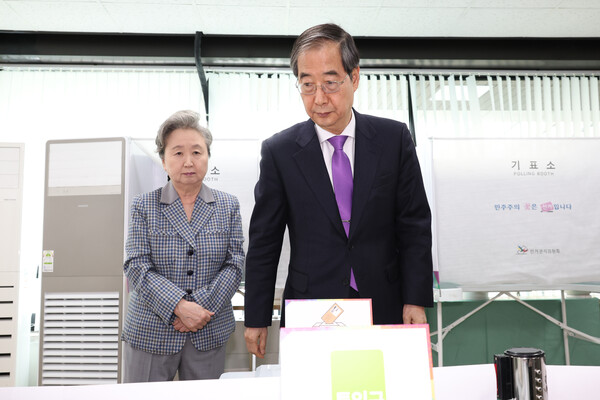 "한덕수 부인, '남편 출세 방해된다' 무속인 말듣고 낙태" | 인스티즈
