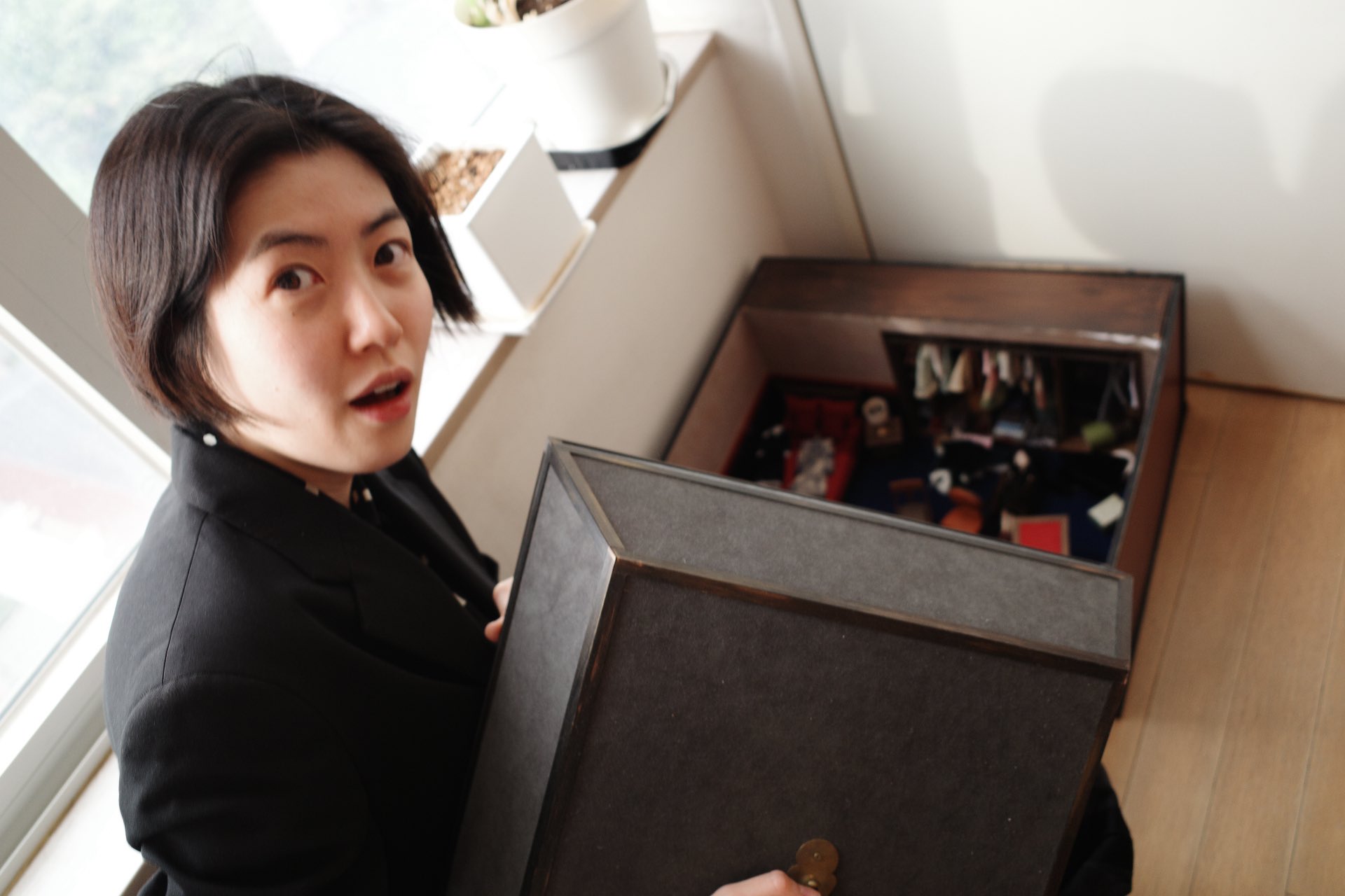 만나면 각자 뛰어난 문화적 소양을 자랑할 것만 같은 느좋 짱멋 여성들의 모임.jpg | 인스티즈