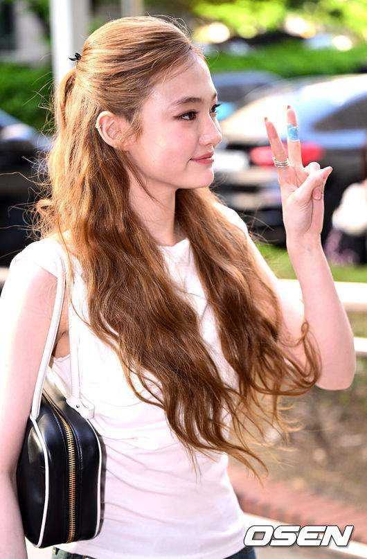어린시절이랑 외모 비교 많이당해서 스트레스 인것 같은 여돌 | 인스티즈