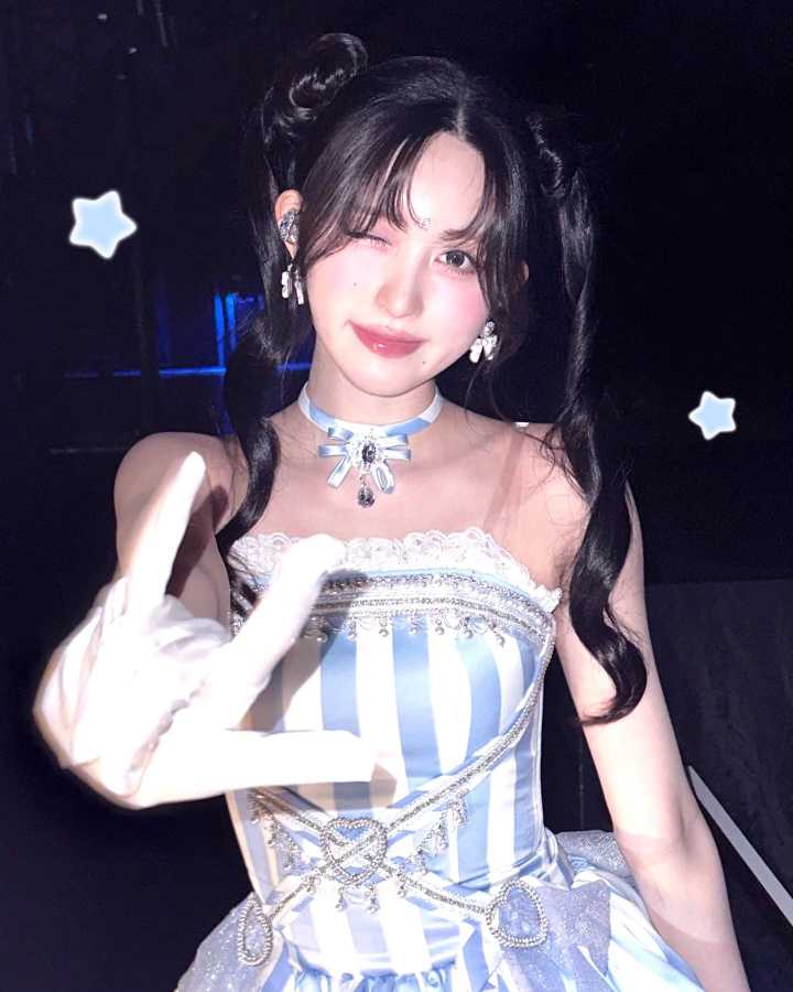아이브 가을선배 마법소녀 인스타 업뎃 | 인스티즈