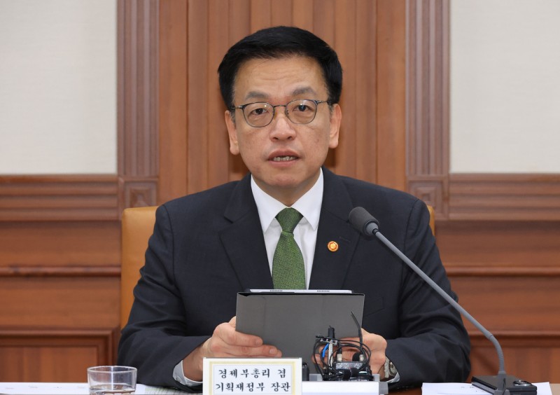 최상목 부총리, 탄핵안 의결 직후 사의 표명할 듯 | 인스티즈