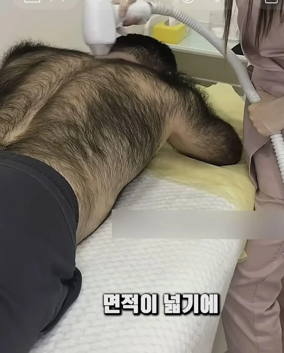 싱글벙글 왁싱샵 특별 손님 | 인스티즈
